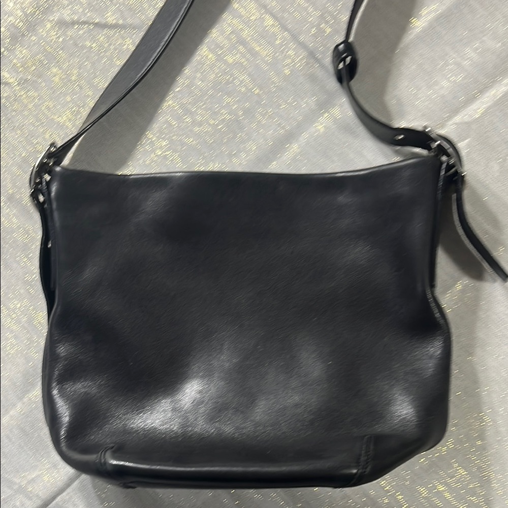 Coach Vintage Black Leather shoulder bag EUC